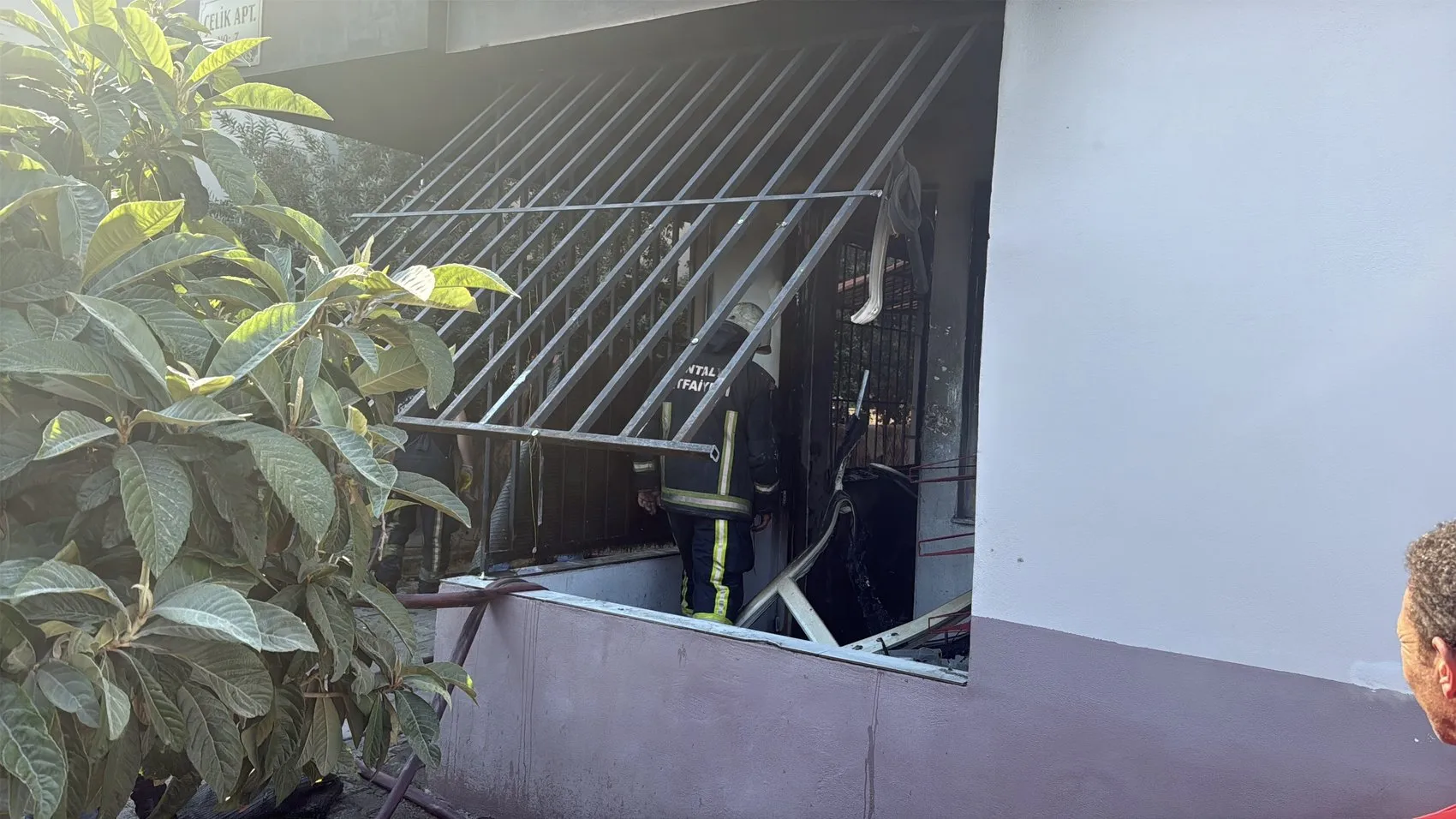 Antalya'da küçük çocuğun sebep olduğu yangın yürekleri ısıttı