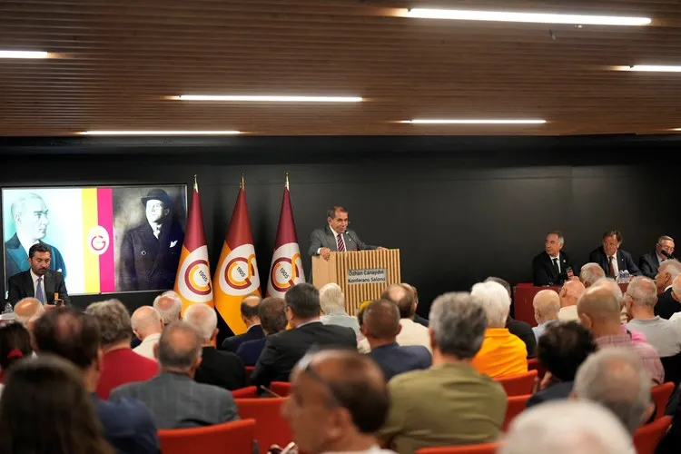 Dursun Özbek'ten transfer eleştirilerine yanıt Acele etmiyoruz
