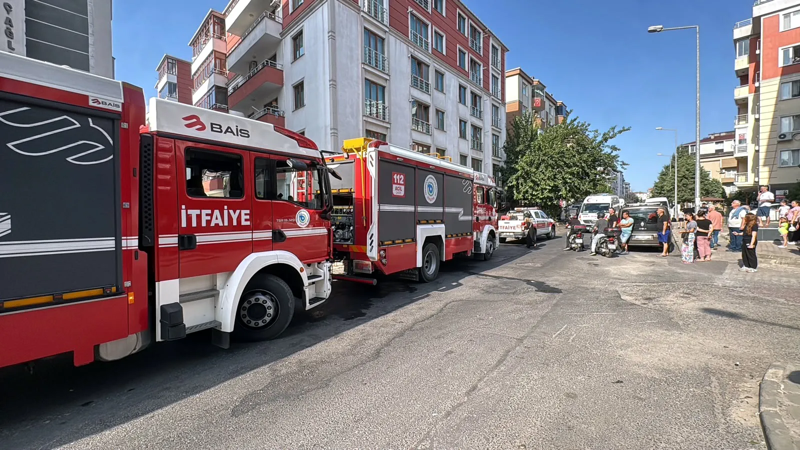 Çorlu'da apartman yangını panik yarattı