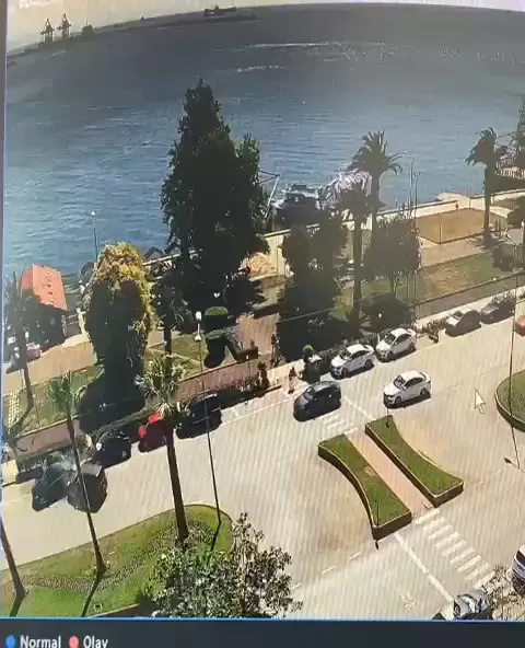 Zonguldak'ta dikkati dağılan sürücü park halindeki araca çarptı