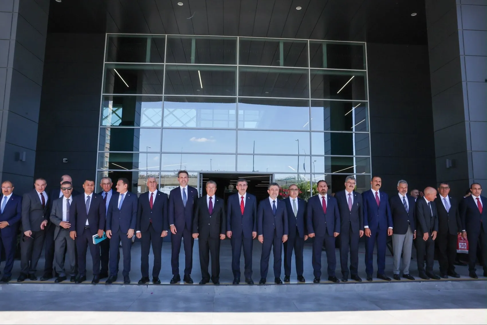 Türkiye Kıbrıs'ın ormanlarını korumak için harekete geçti