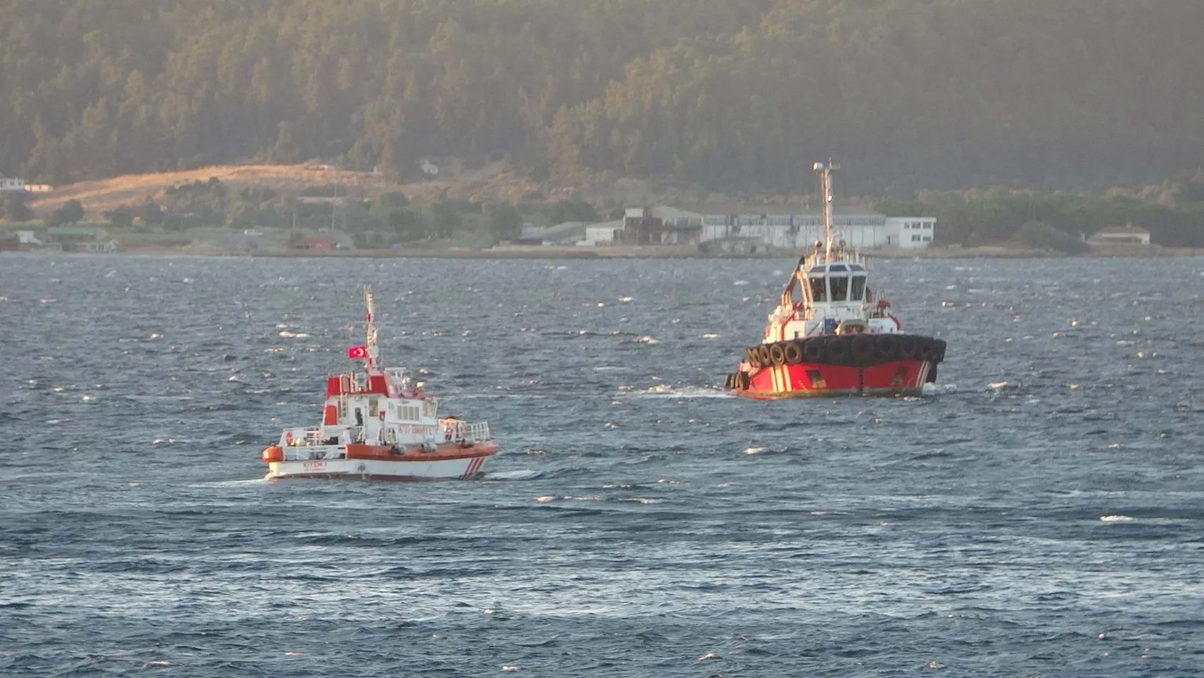 Çanakkale Boğazı'nda gemi kazası trafiği kilitledi