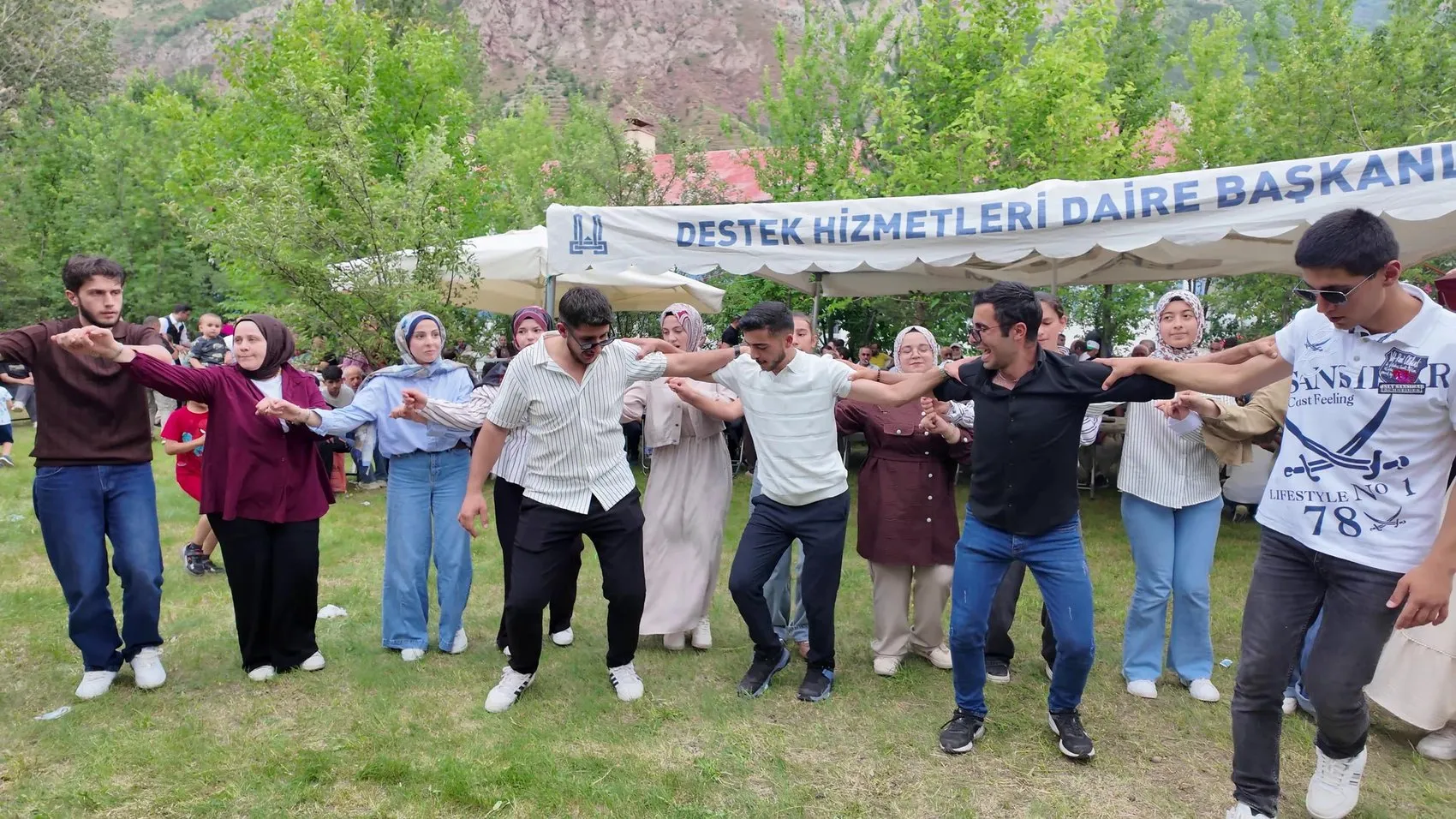 Erzurum'un asırlık lezzeti Şenyurt'ta şölene dönüştü