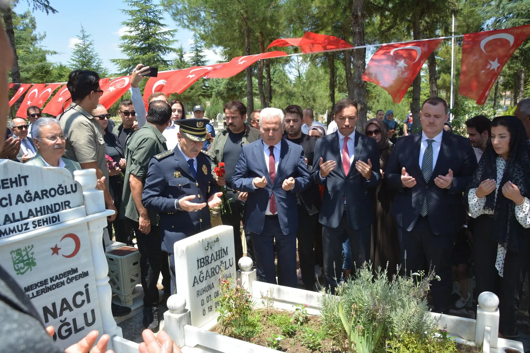 Korkuteli 15 Temmuz şehidini dualarla andı