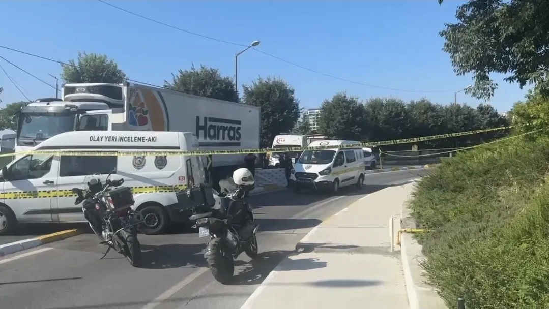 Küçükçekmece'de bir kadın kamyonun altında kalarak can verdi