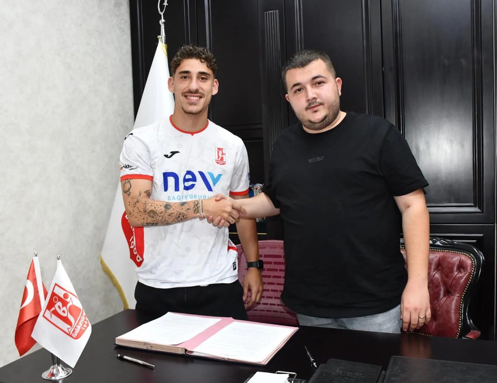 Balıkesirspor eski oyuncusunu Başakşehir'den geri getirdi