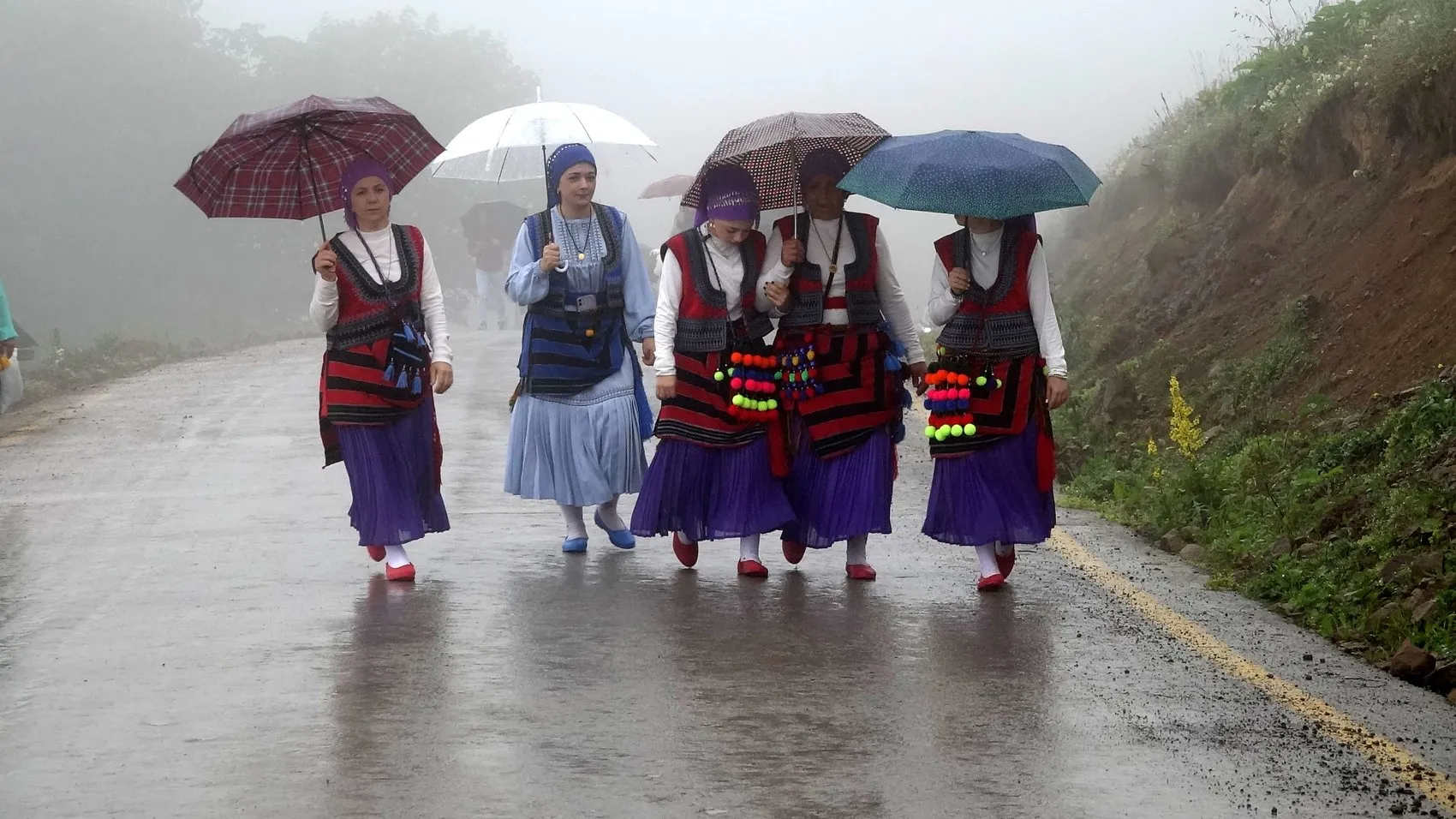 Trabzon yaylalarında asırlık göç geleneği şenliğe dönüştü