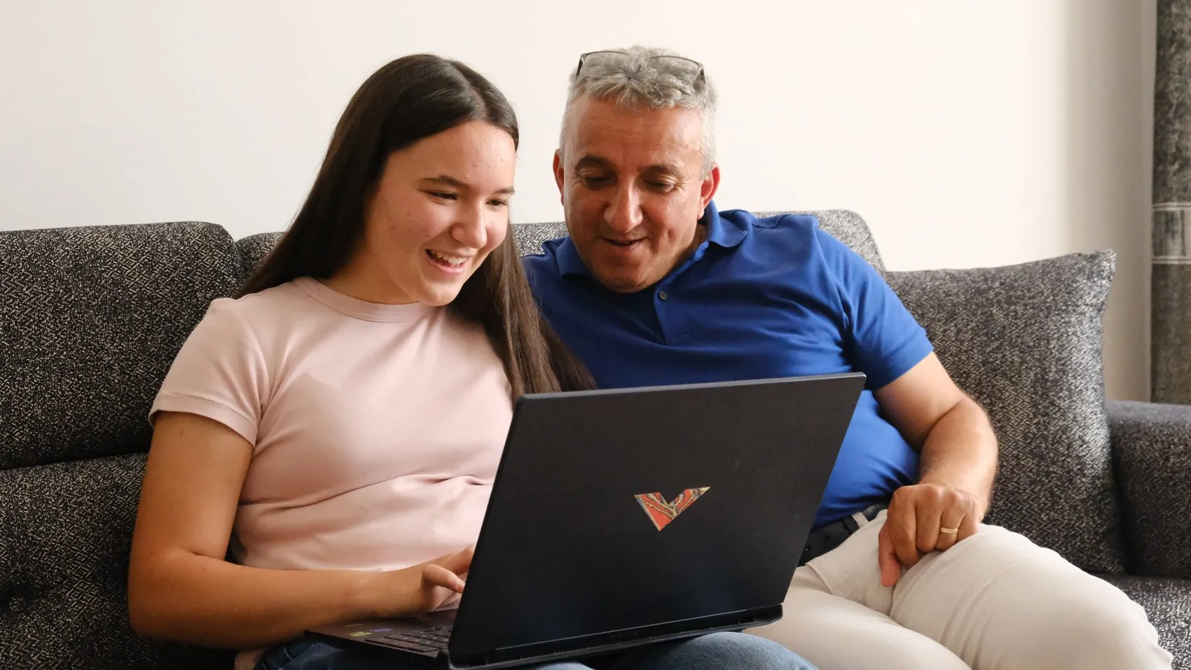 Sivaslı İpek 100 kitabı bitirdi LGS birincisi oldu