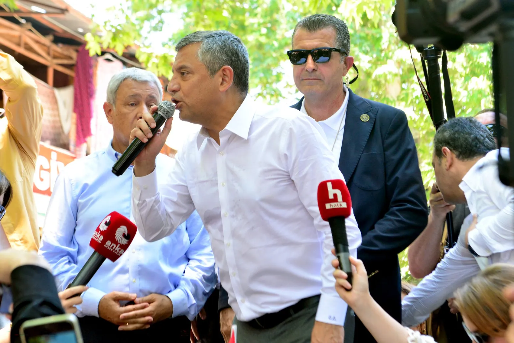 Özgür Özel Adana’da meydan okudu