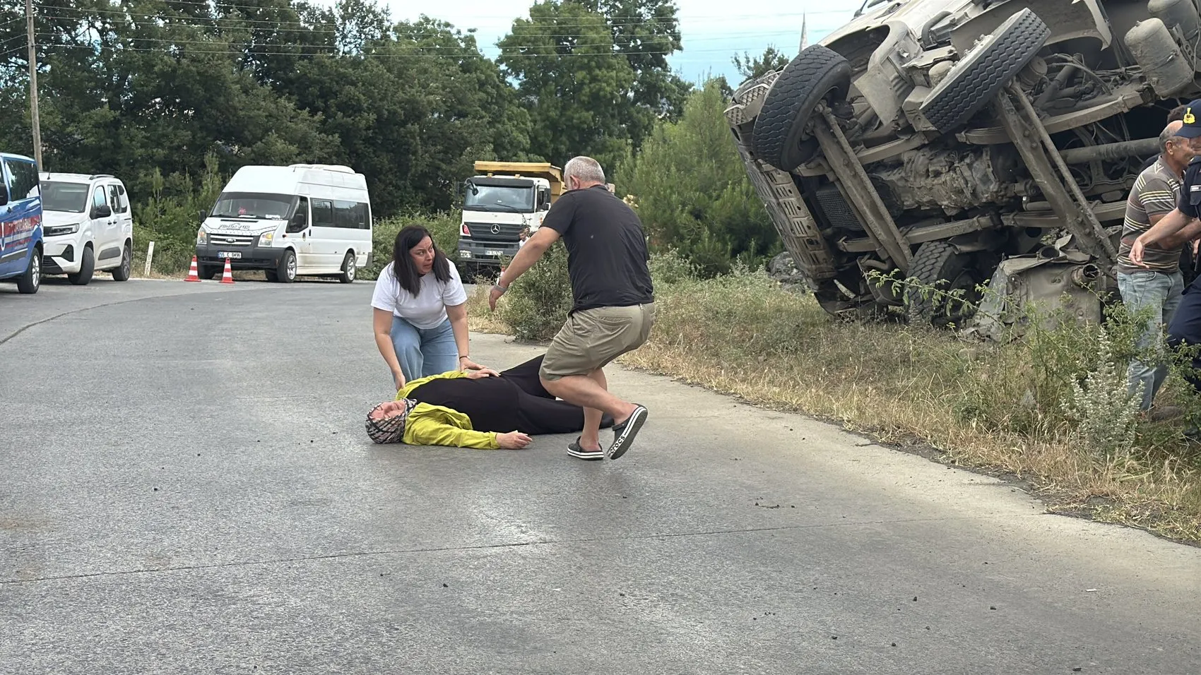 Samsun'da hafriyat kamyonu yokuş aşağı devrildi 1 ölü