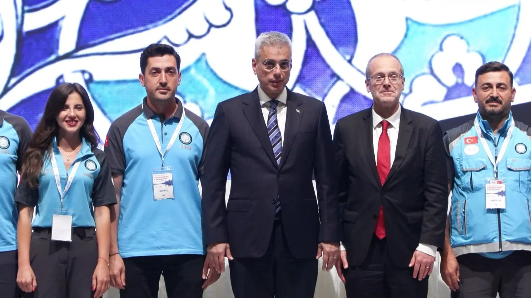 Türkiye Venezuela depreminin yaralarını sarmak için sahada