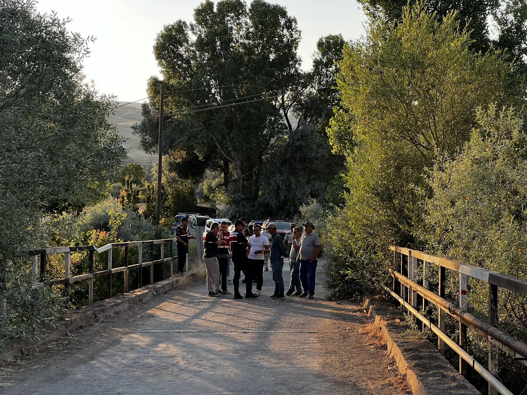 Kayseri'de Kızılırmak'ta boğulma tehlikesi geçiren oğlunu kurtaran baba kayboldu