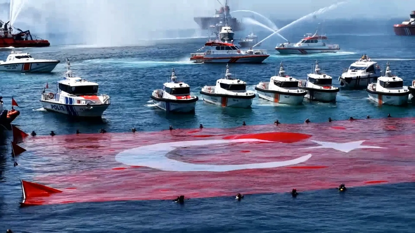 İstanbul denizlerinde 100 yıllık gurur günü
