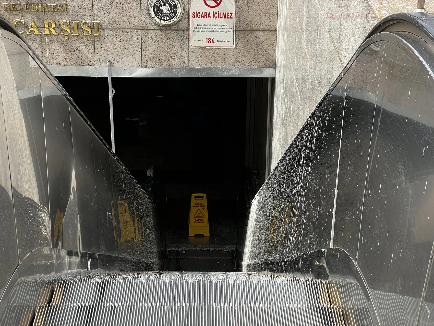 Kayseri Cumhuriyet Meydanı’nda beton mikseri kazası yaşandı
