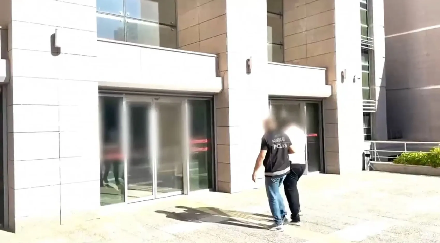 73 ilde düzenlenen uyuşturucu operasyonlarında 935 kişi tutuklandı
