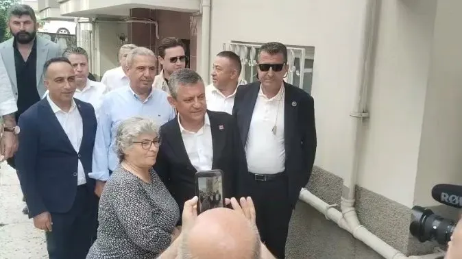 Özgür Özel taziye için Çorum'a gitti