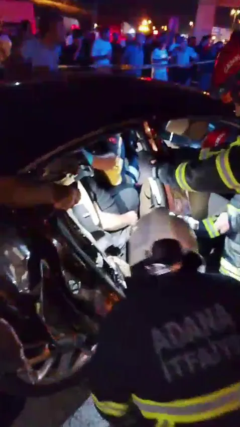 Pozantı'da trafik ışıklarında feci kaza 1 can kaybı
