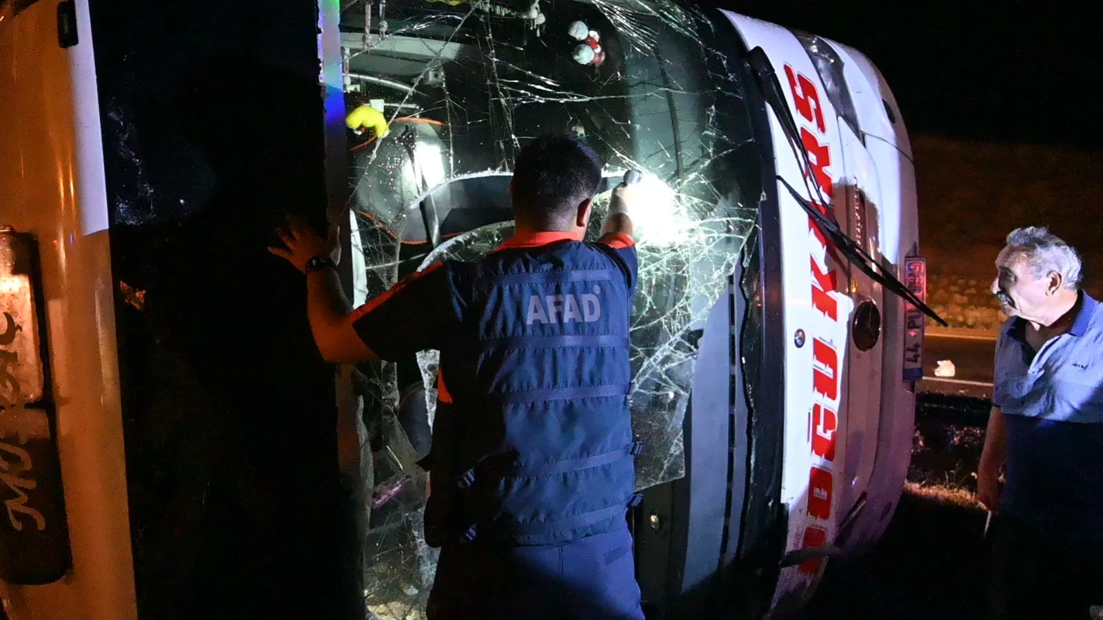 Kırıkkale yolunda gece vakti otobüs faciası