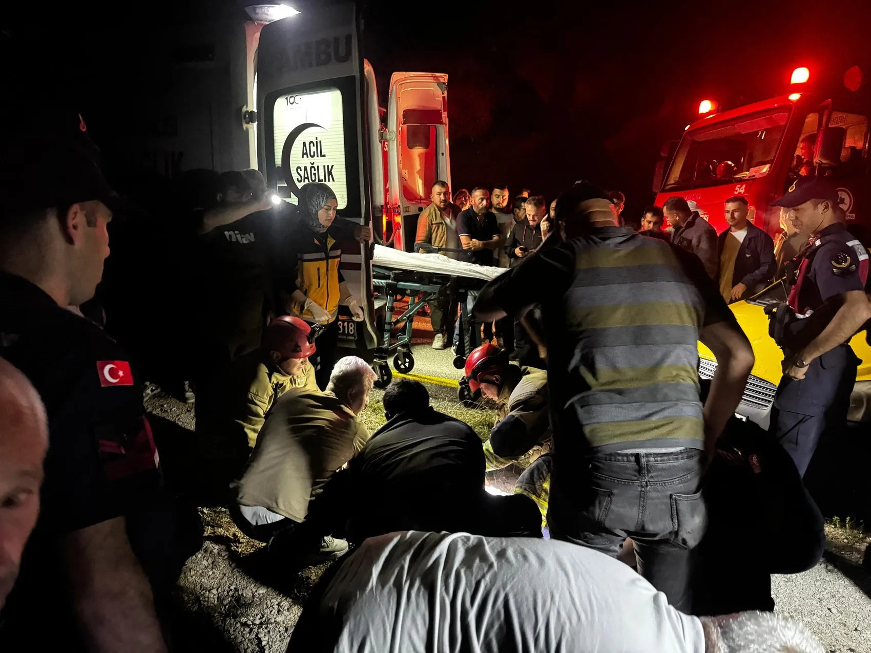 Düzce Yığılca'da gece vakti uçuruma yuvarlanan taksici ölümden döndü