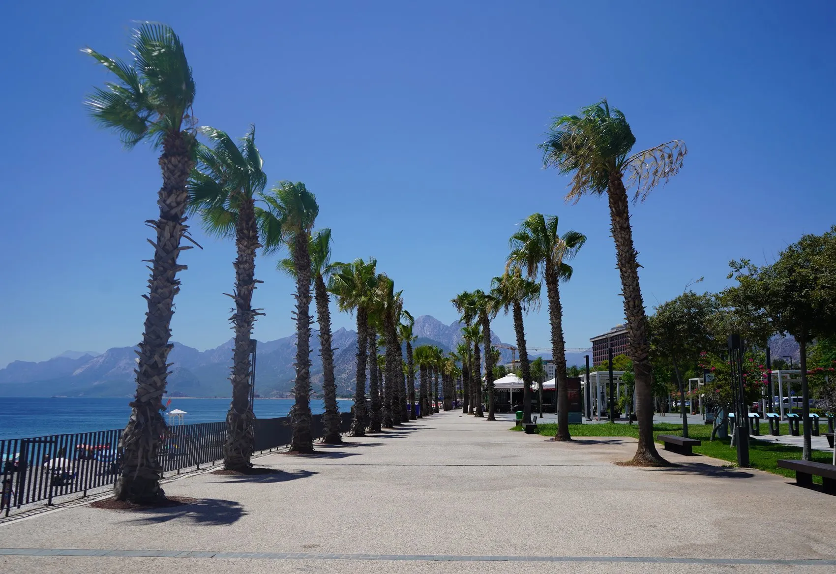 Antalya’da termometreler 44 dereceye fırladı