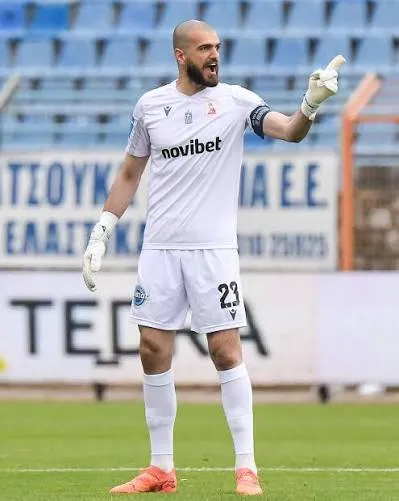 Göztepe kalesini Gürcü eldivene emanet etmeye hazırlanıyor