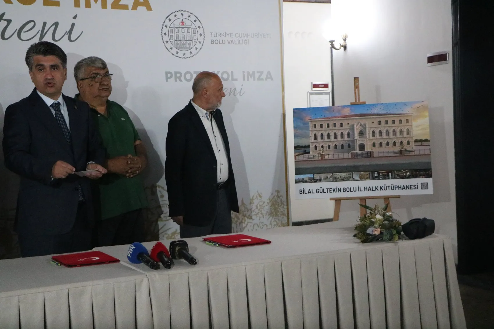 Acılı babadan Bolu’ya dev kütüphane armağanı