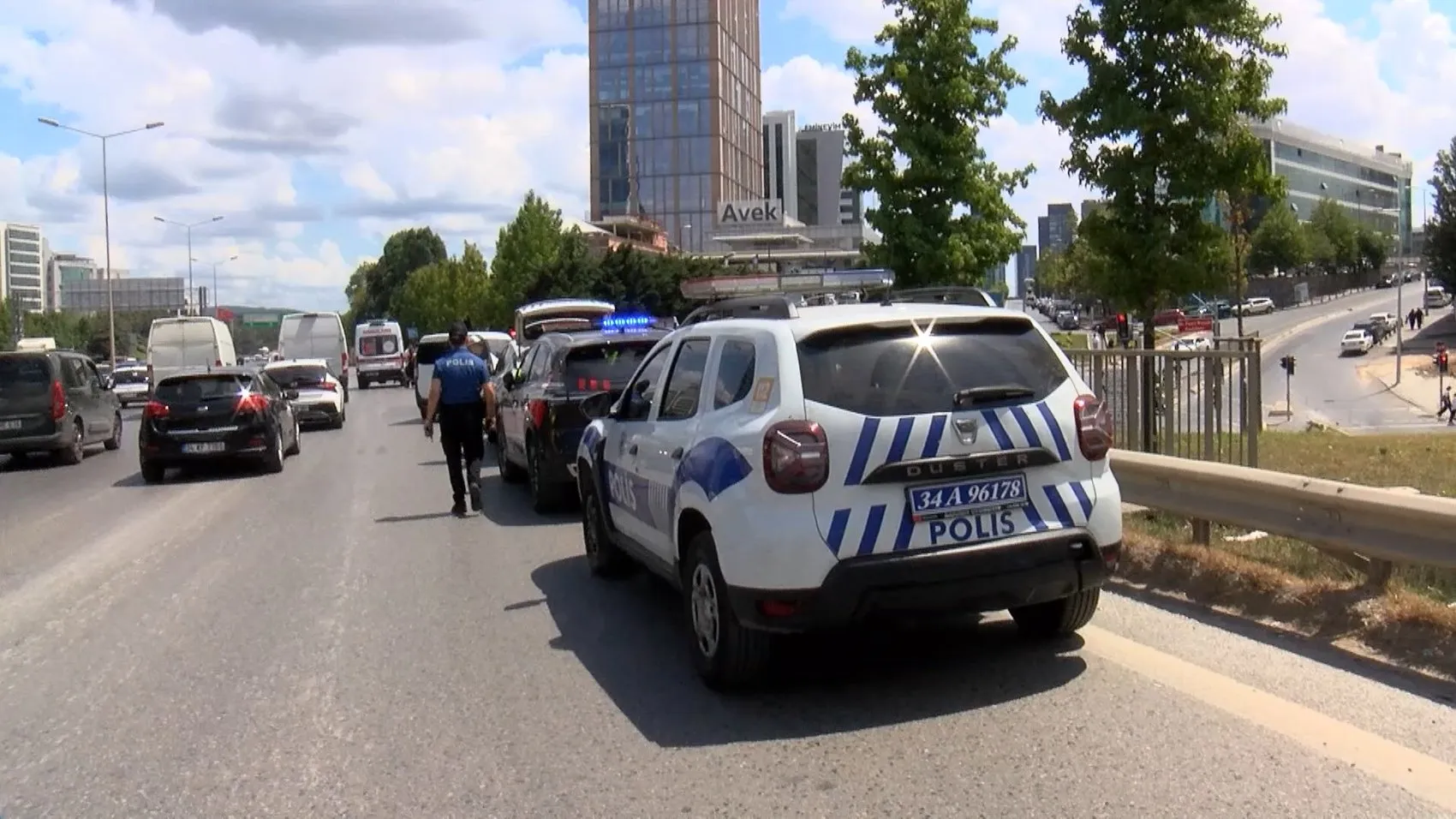 Ümraniye Şile Yolu üzerinde motosikletli polis kazası