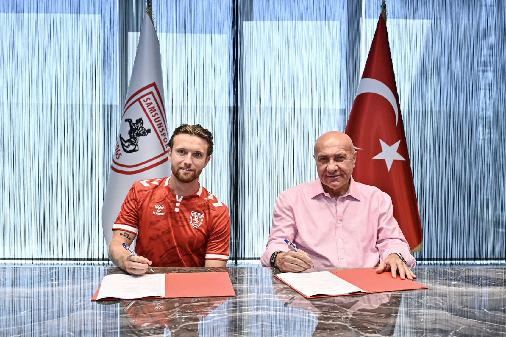 Samsunspor orta saha hattını İskoç yıldızla güçlendirdi