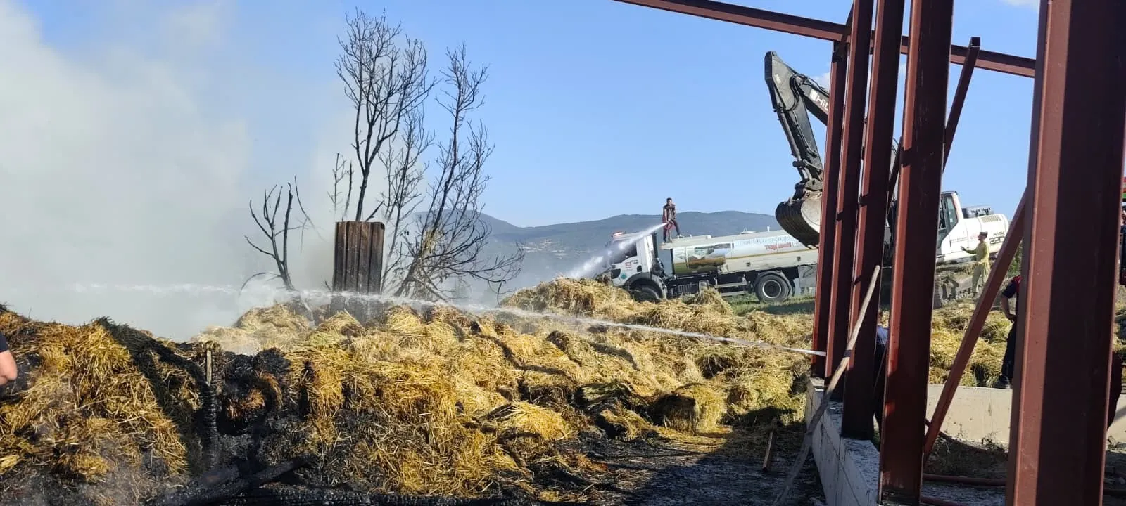 Mudurnu'da bir ailenin kışlık hazırlığı dakikalar içinde küle döndü