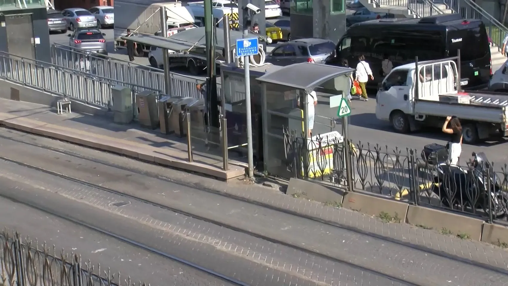 Zeytinburnu hattında tramvay seferleri durdu