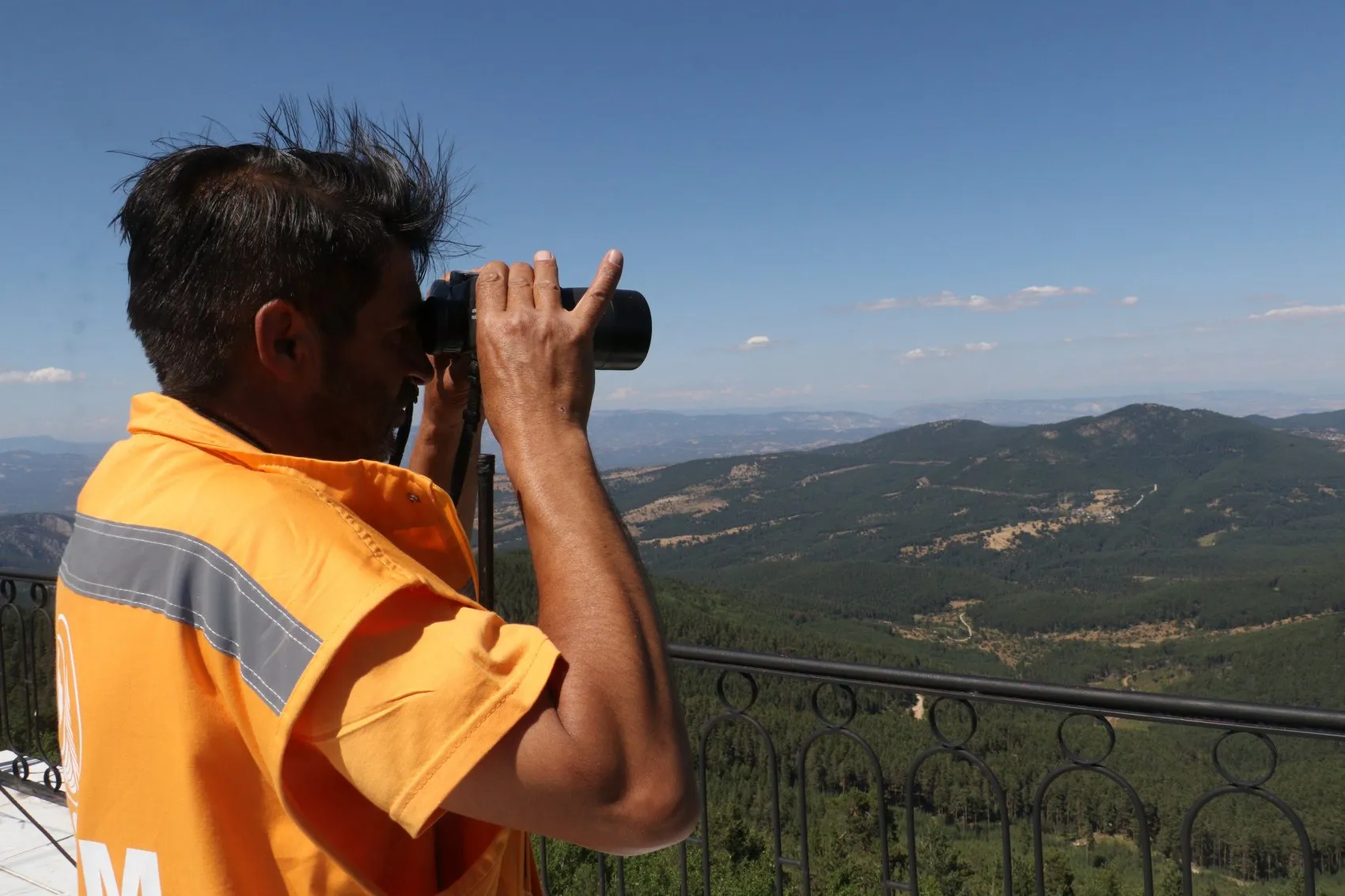 Çocukluğu kulede geçti şimdi ormanları o bekliyor