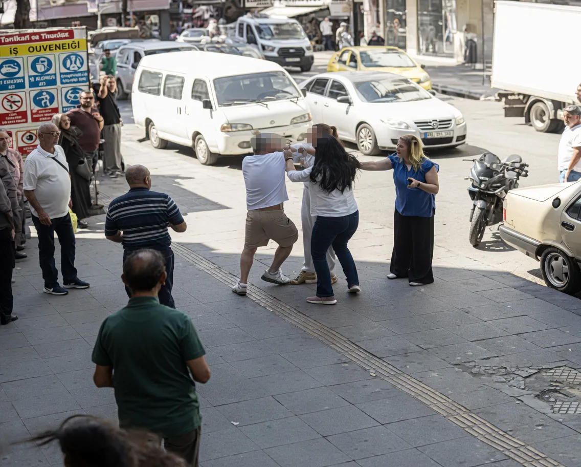 Zonguldak'ta alkollü sürücü dehşeti Çarptığı çifti darbedip serbest kaldı