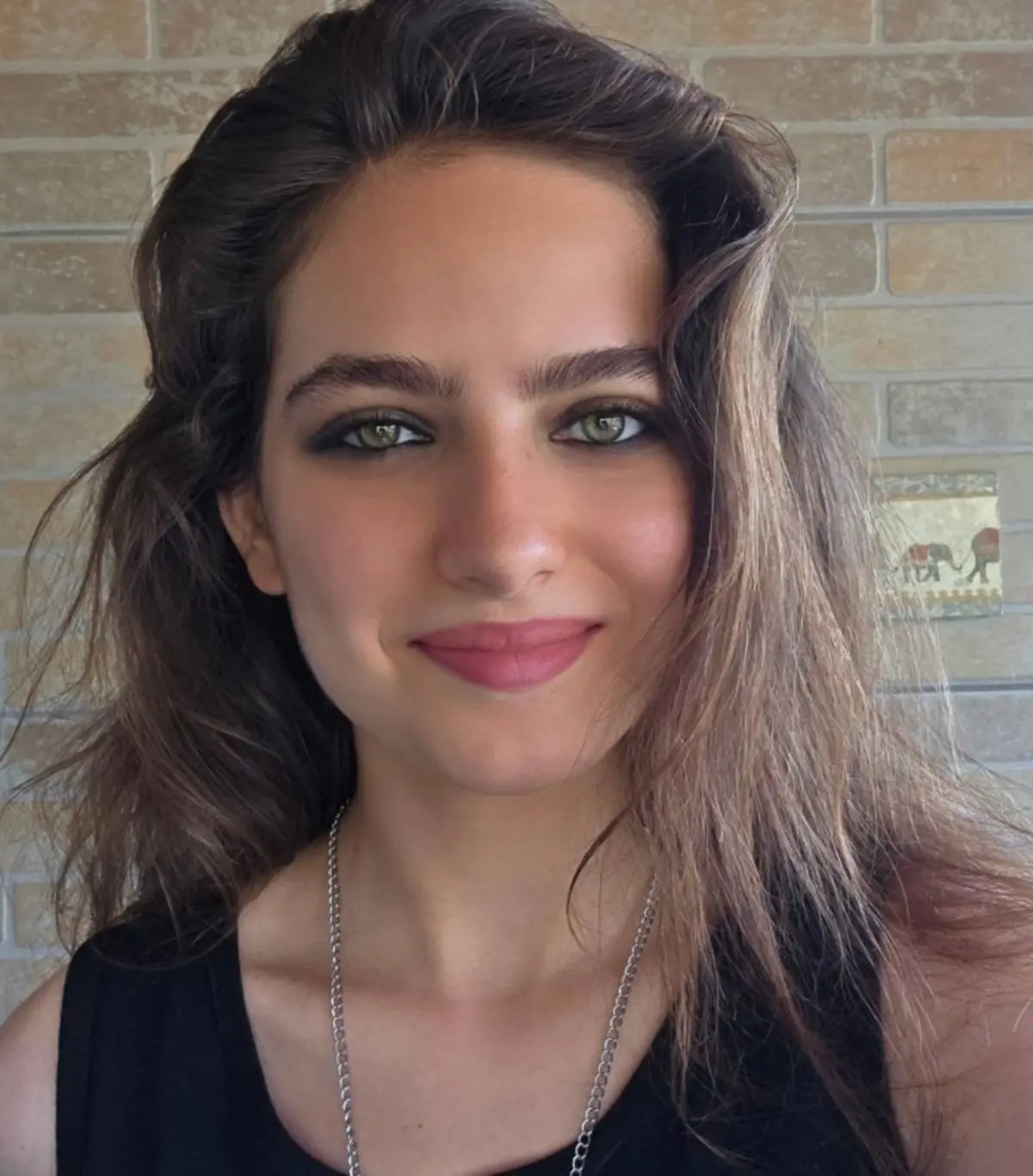Taşacak Bu Deniz in Eleni si Ava Yaman ın makyajlı hali sosyal medyayı salladı! Her halinle güzelsin 1