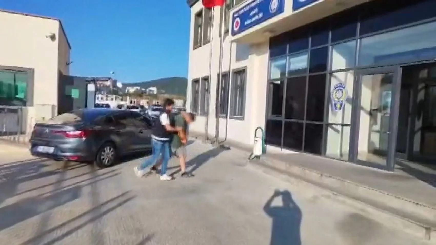 Maltepe polisin dronlu operasyonuyla suçluları tek tek yakaladı