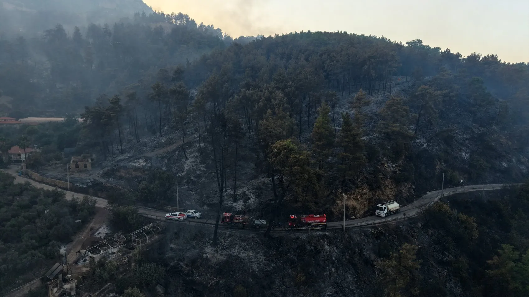 Antalya Kumluca alevlere teslim oldu