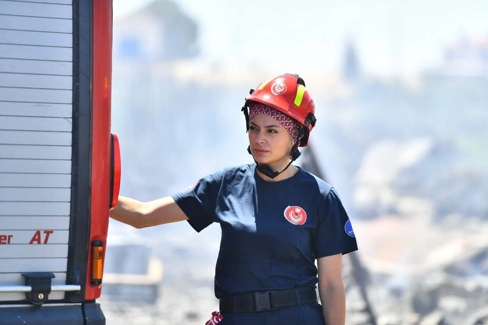 İzmir itfaiyesinin direksiyonunda o artık tek başına değil