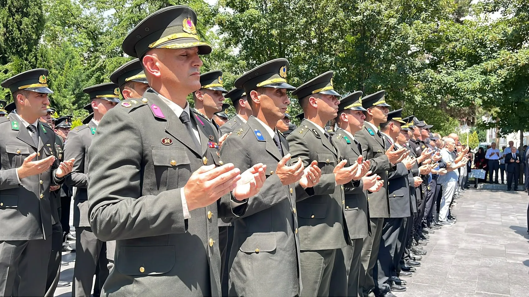 15 Temmuz şehitleri Bolu'da dualarla anıldı