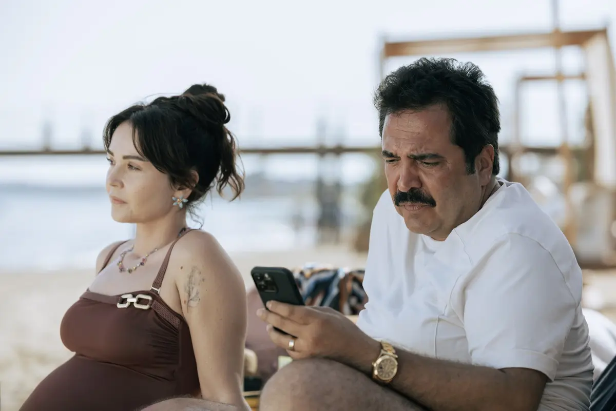 İnsanlar dizisi konusu ne, oyuncuları kimler? HBO Max in yeni dizisi merak uyandırdı 2