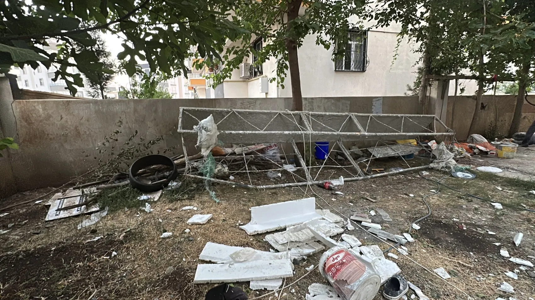 Siverek’te boya işçisi iki genç inşaattan düşerek can verdi