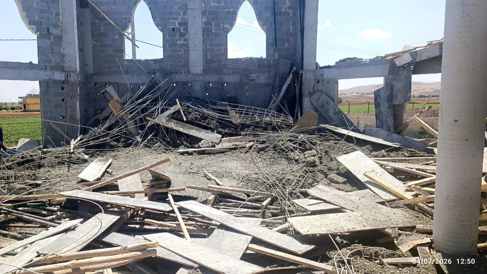 Şanlıurfa'da cami inşaatında beton dökümü sırasında göçük yaşandı