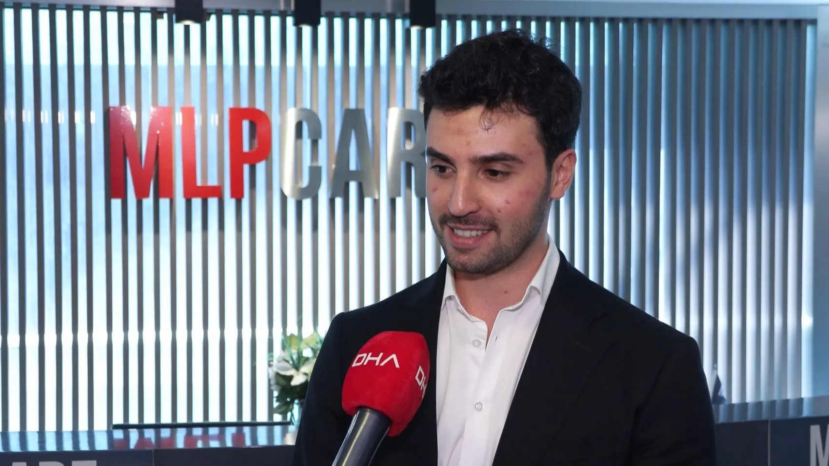 Hem çalıştı hem birinci oldu Şerif Efe Dartar zirveye yerleşti