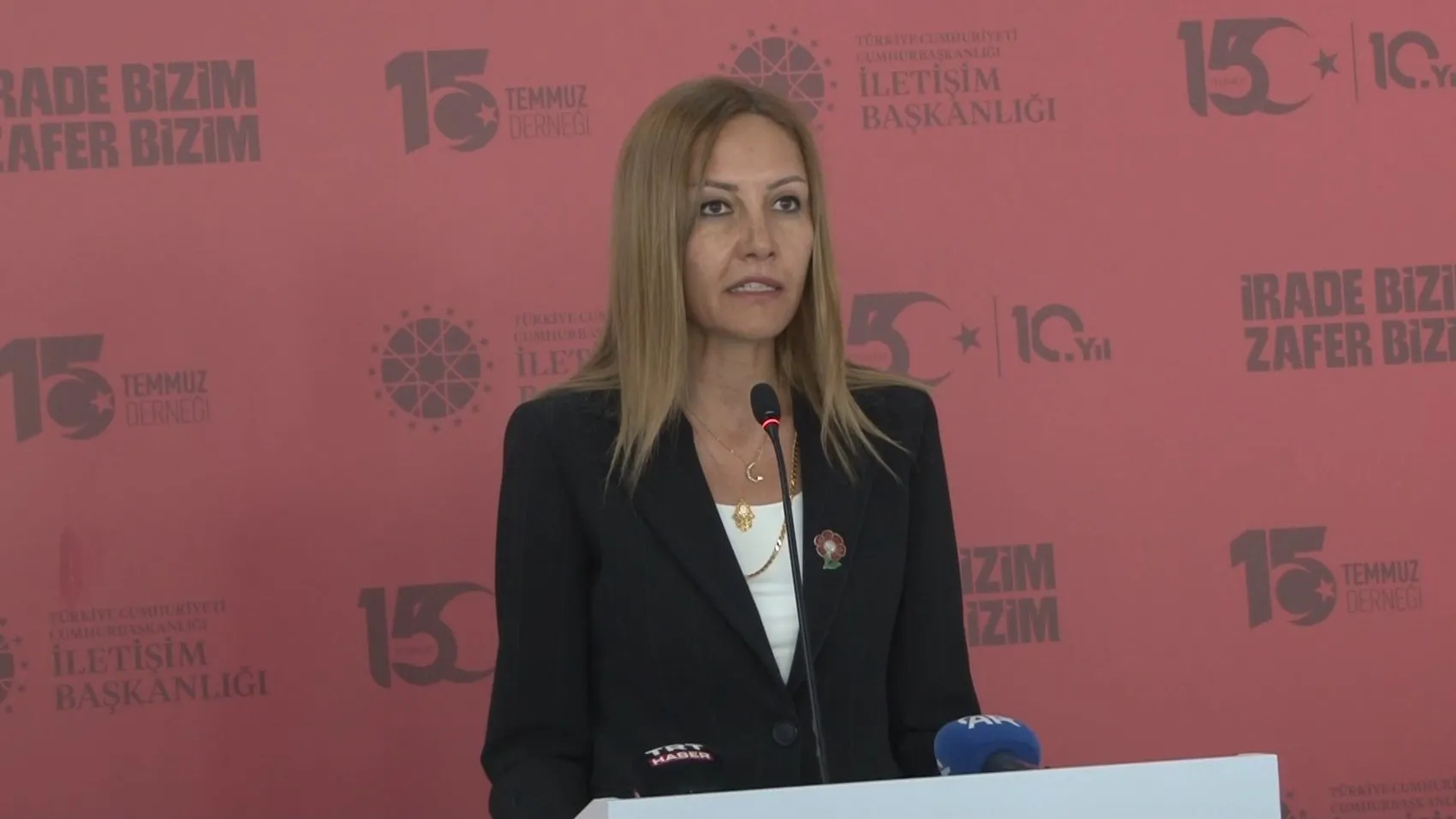 15 Temmuz'un izleri havalimanlarına taşındı