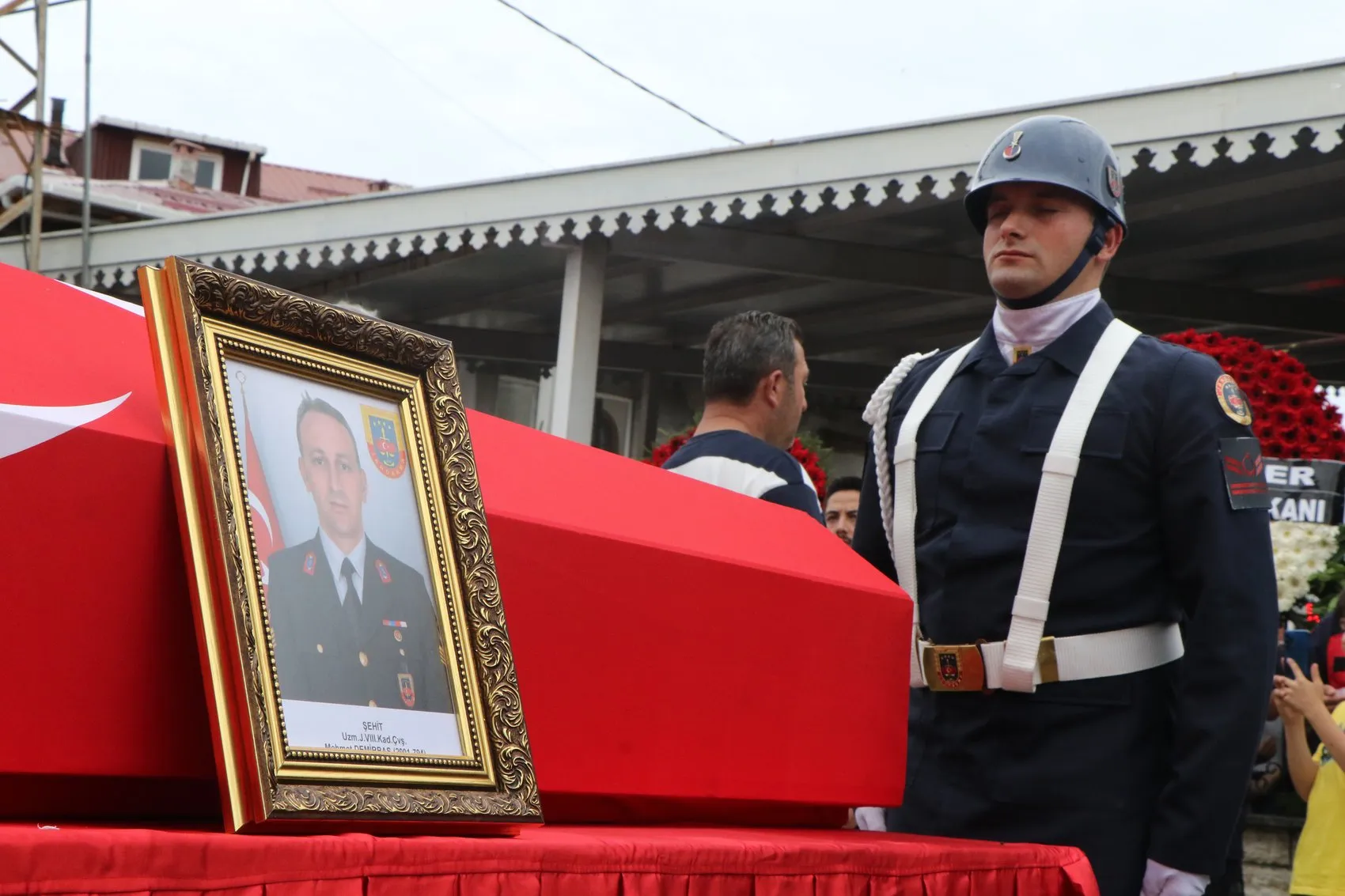 Samsun şehidini son yolculuğuna uğurladı