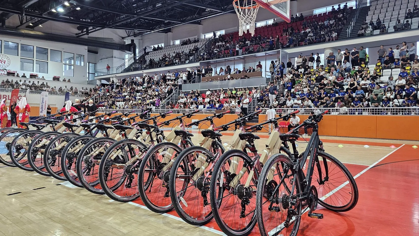 Edirne'de öğrencilere spor başarısı ödülü