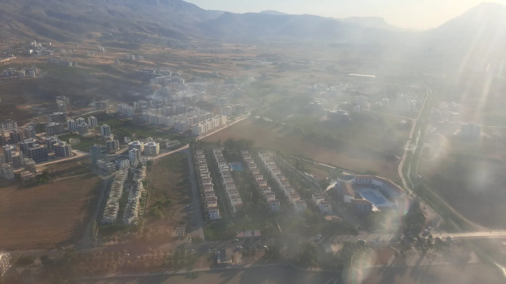 Silifke'de ormanlık alanda çıkan yangın korkuttu