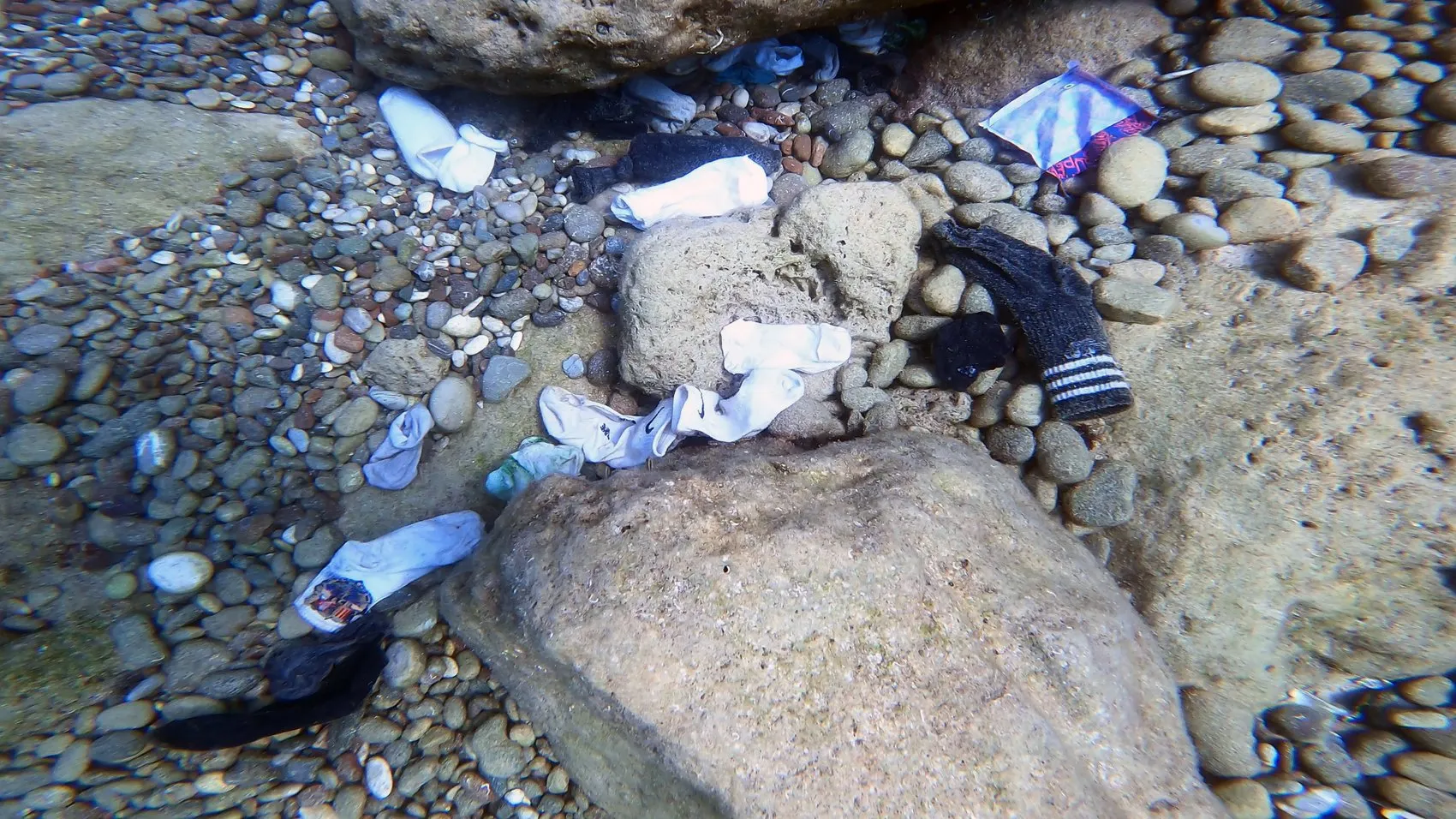 Antalya sahillerinde deniz dibindeki çöp kirliliği alarm veriyor