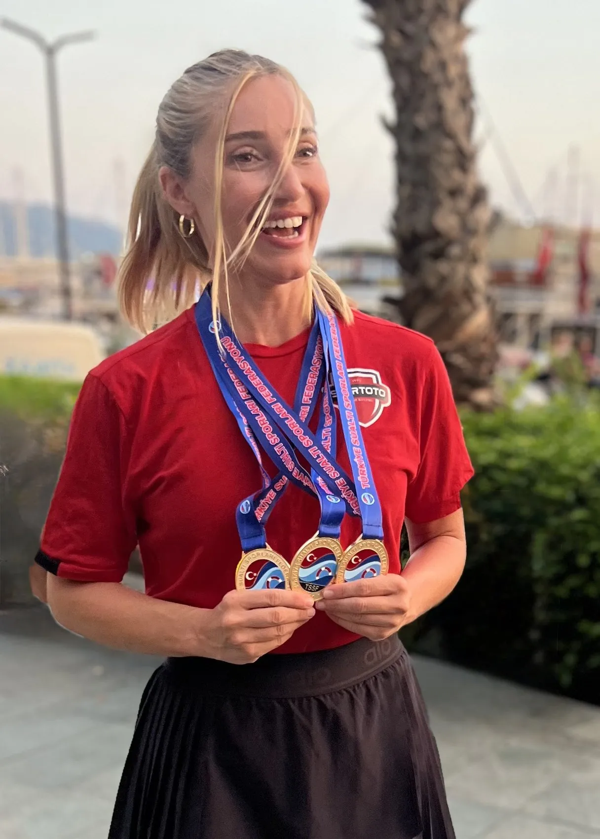 Şahika Ercümen Kaş sularında iki altınla zirveye oturdu