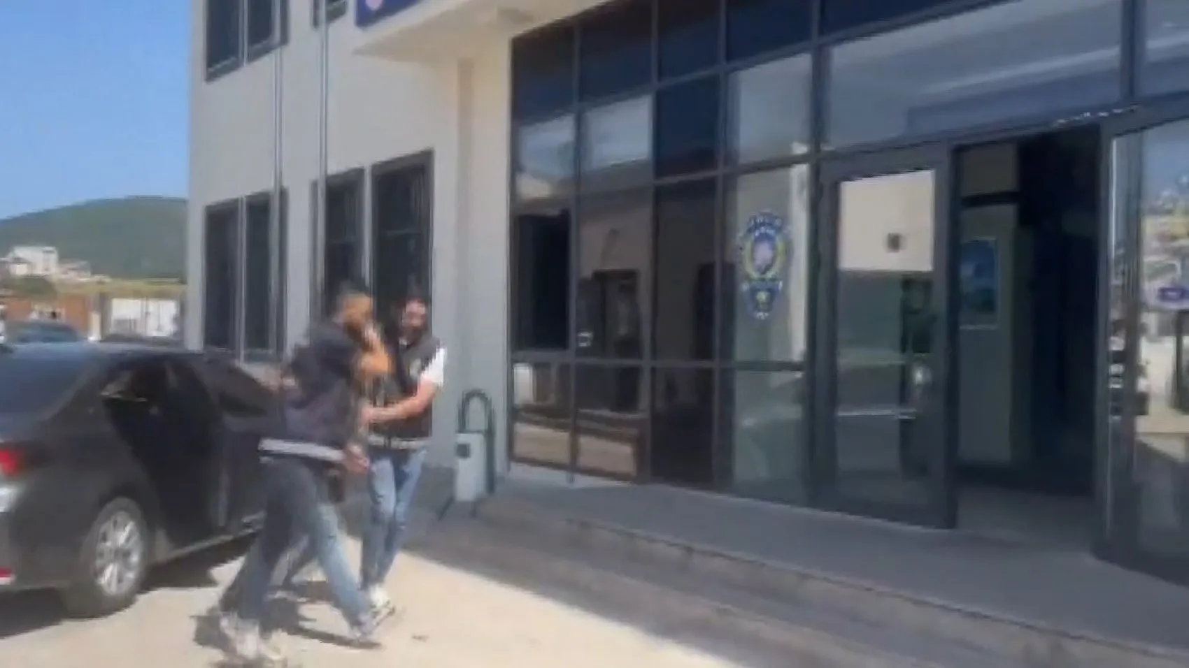 Maltepe polisin dronlu operasyonuyla suçluları tek tek yakaladı