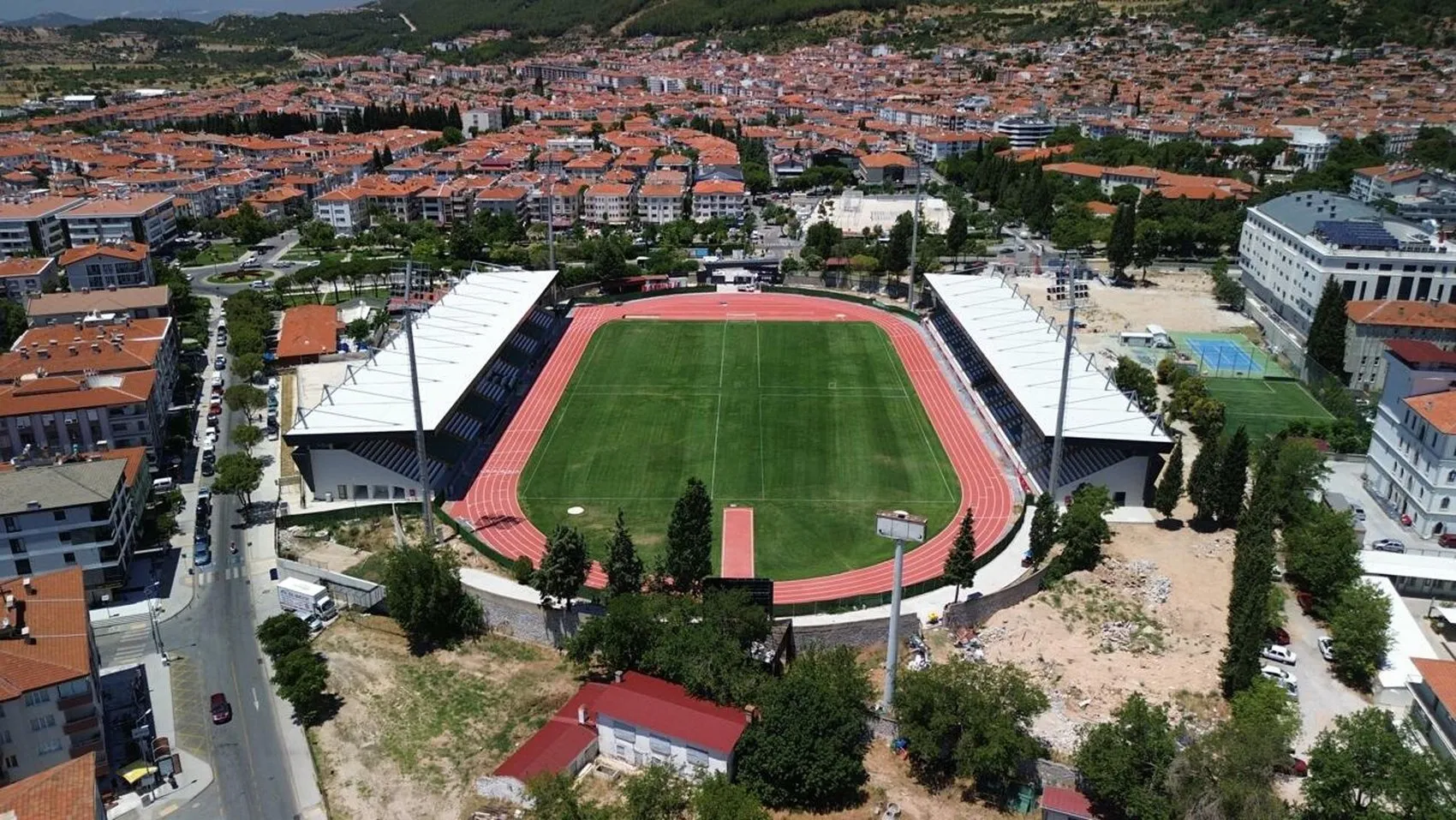 Muğlaspor taraftarı stadyumuna kavuşuyor