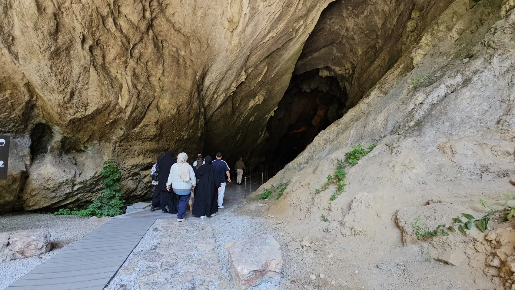 Zonguldak’ın 350 milyon yıllık mağarası ziyaretçi rekoruna koşuyor